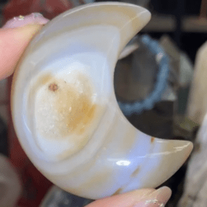 Crescent-shaped crystal with unique pattern